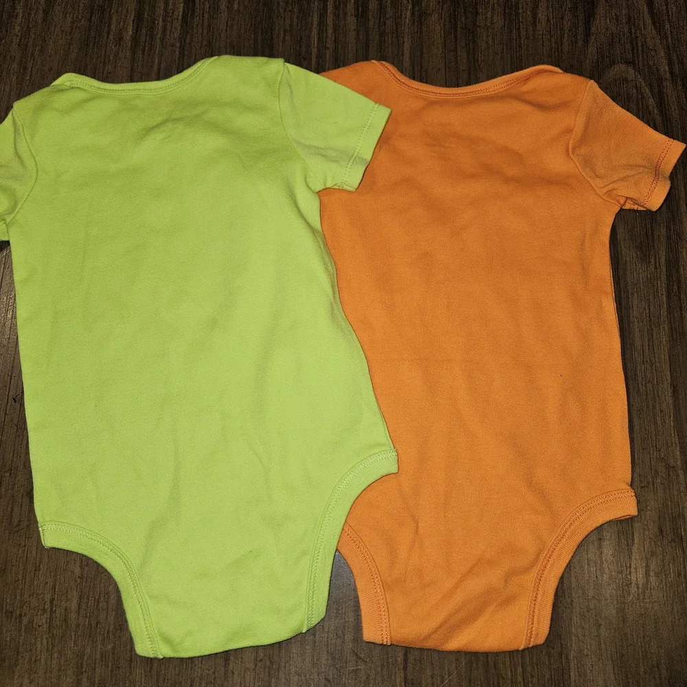 Disney Green and Orange Nemo Monsters Inc Bodysuits for Infant 18 months